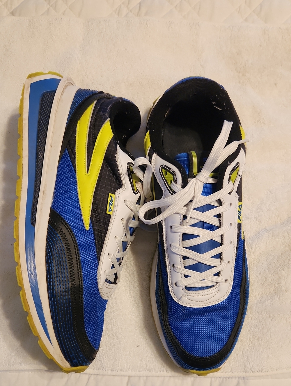 FILA Men’s Blue & White Athletic Sneakers, size 12